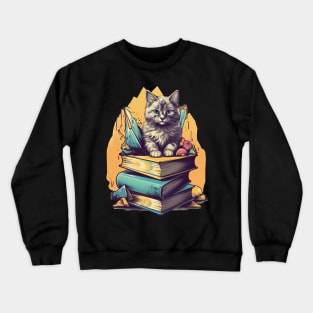 Bookish cat sleeping on books - Kitten lady & librarian gift Crewneck Sweatshirt